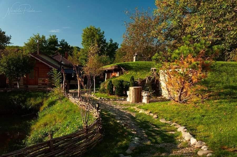 Valea Celor Doisprezece Hotel Piriu Dobreni Exterior foto