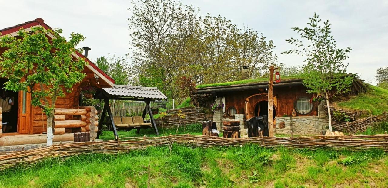 Valea Celor Doisprezece Hotel Piriu Dobreni Exterior foto