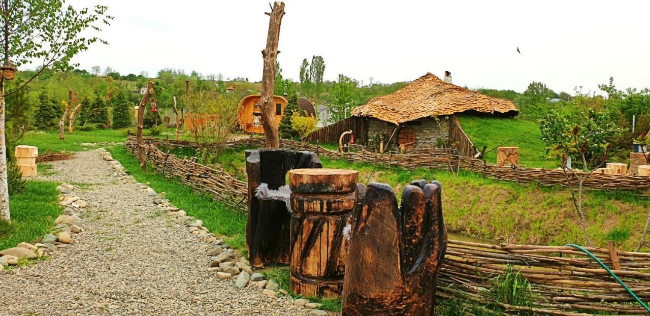 Valea Celor Doisprezece Hotel Piriu Dobreni Exterior foto